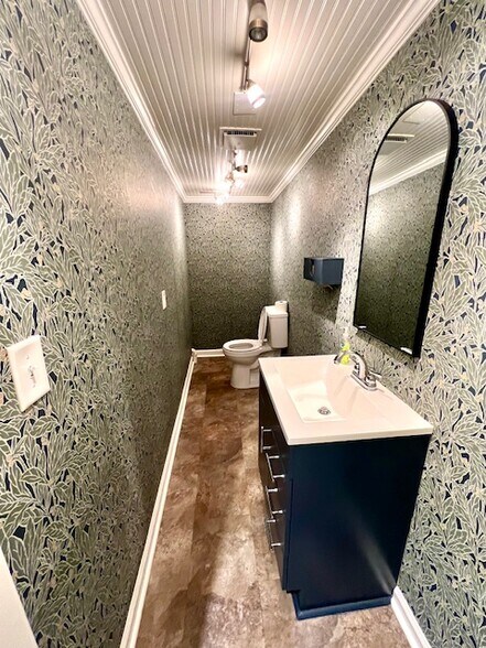 More Photos Of 414 Main St, Franklin General Retail For Sale