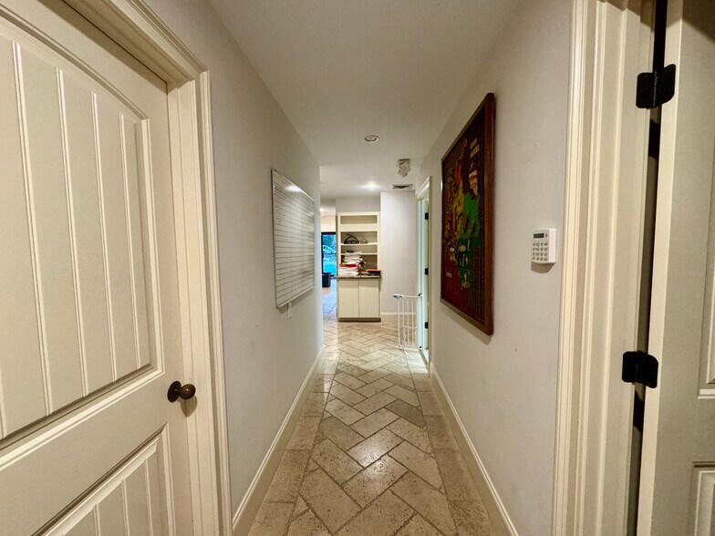 More Photos Of 386 Spanish Wells Rd, Hilton Head Research And Development For Sale