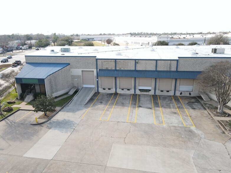 More Photos Of 8700 Clay Rd, Houston Unknown For Lease