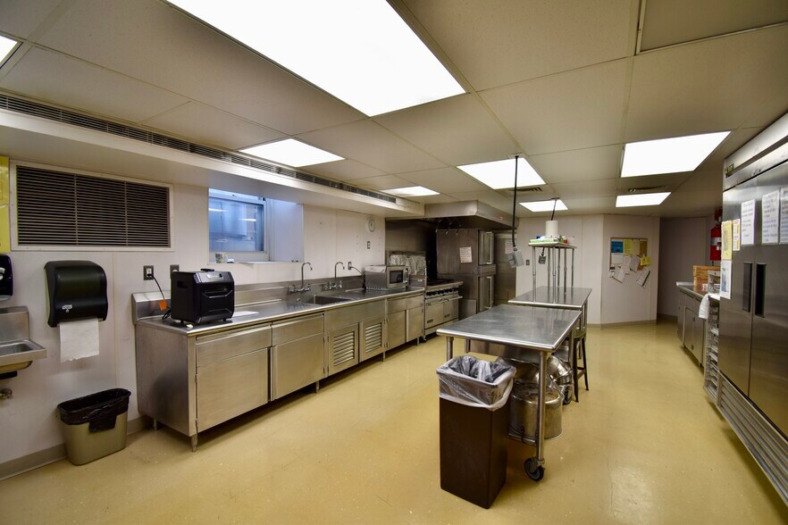 More Photos Of 209 Washtenaw Rd, Ypsilanti Specialty For Lease
