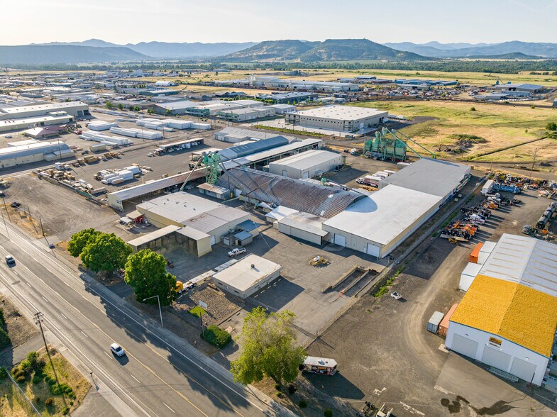 More Photos Of 1385 Antelope Rd, White City Manufacturing For Lease