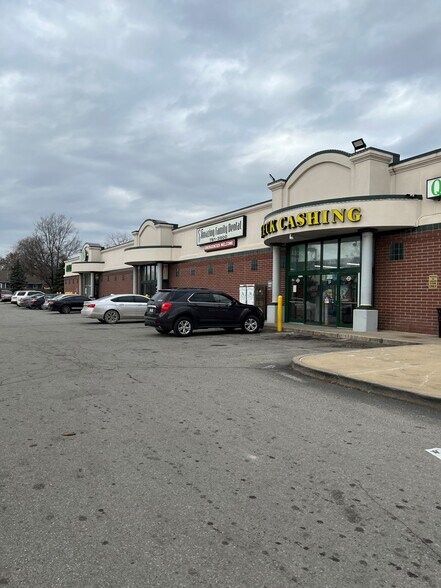 More Photos Of 1650-1668 E Raymond St, Indianapolis Storefront Retail Office For Sale