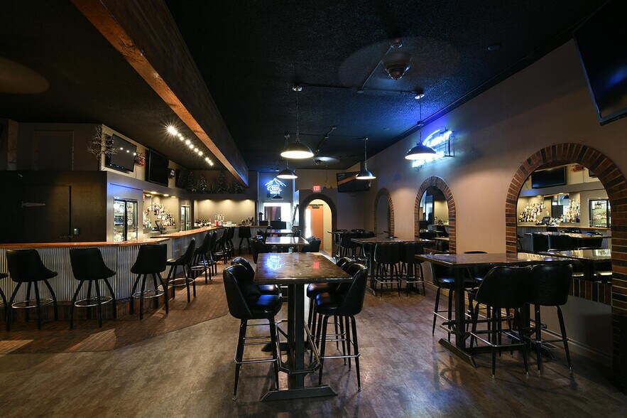 More Photos Of 239 Main St, Shelby Bar For Sale
