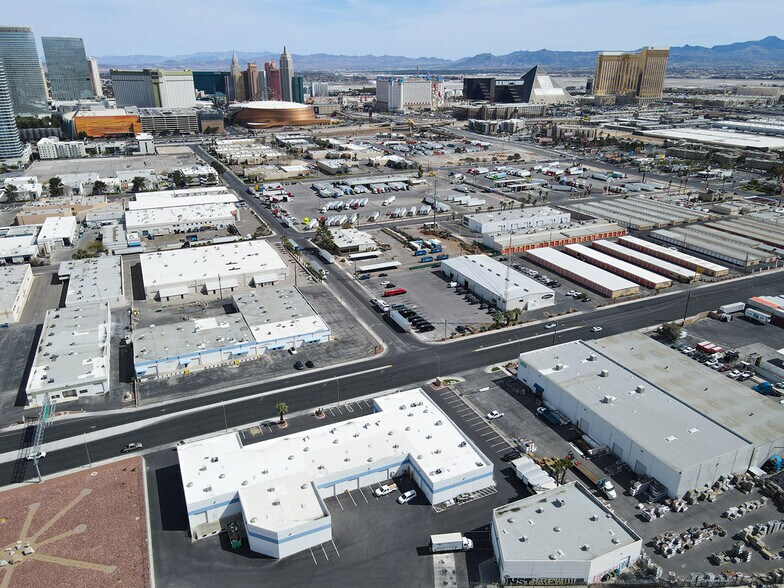 More Photos Of 4699 S Valley View Blvd, Las Vegas Light Manufacturing For Lease