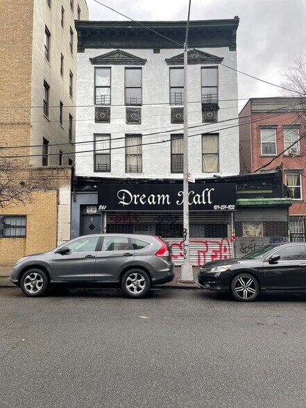 More Photos Of 861 Freeman St, Bronx Storefront Retail Residential For Lease