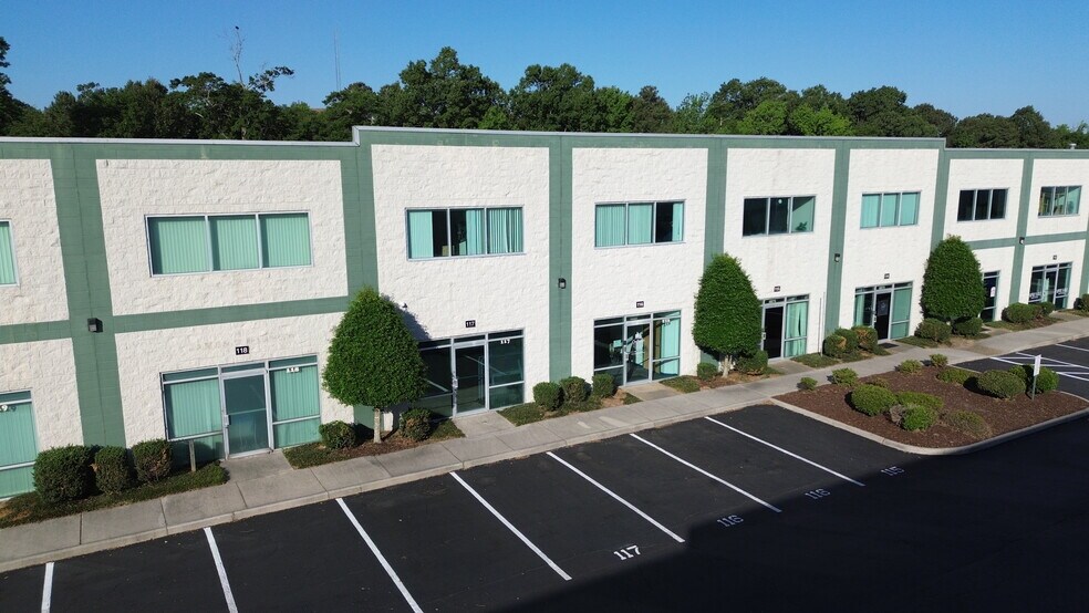 More Photos Of 1620 Centerville Tpke, Virginia Beach Light Manufacturing For Lease