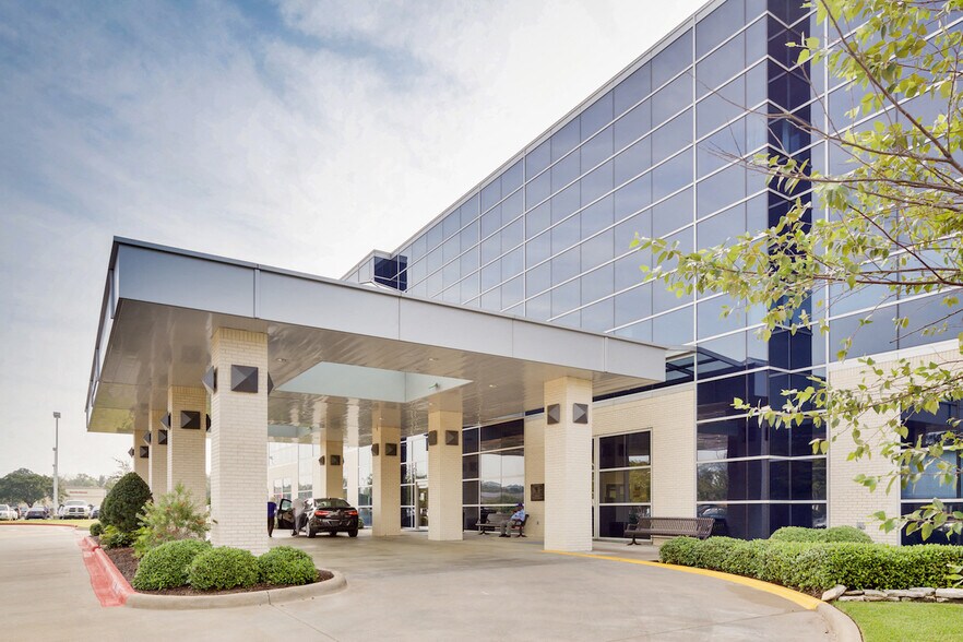 More Photos Of 1105 W Frank Ave, Lufkin Unknown For Sale