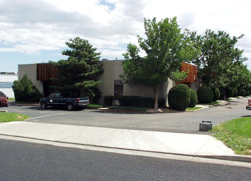 More Photos Of 810 Quail St, Lakewood Warehouse For Sale