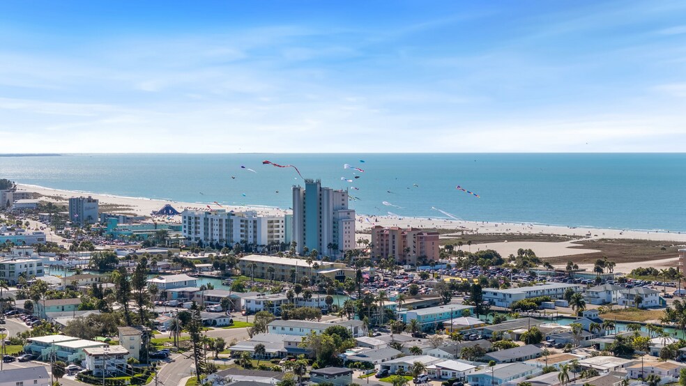 More Photos Of 275 116th Ave, Treasure Island Apartments For Sale