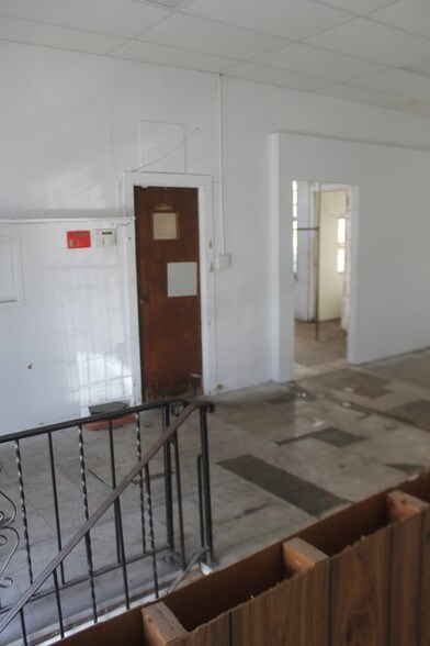 More Photos Of 46 Grace St, Irvington Warehouse For Sale