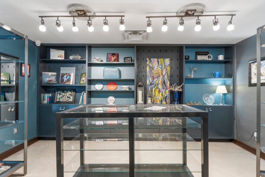 More Photos Of 621 S Kenosha Ave, Tulsa Auto Repair For Sale