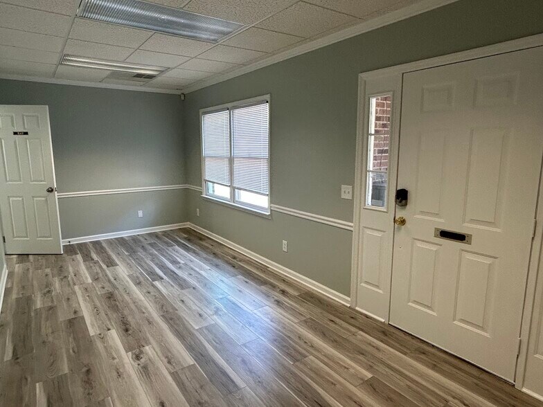 More Photos Of 1580 Sparkman Dr, Huntsville Office For Sale