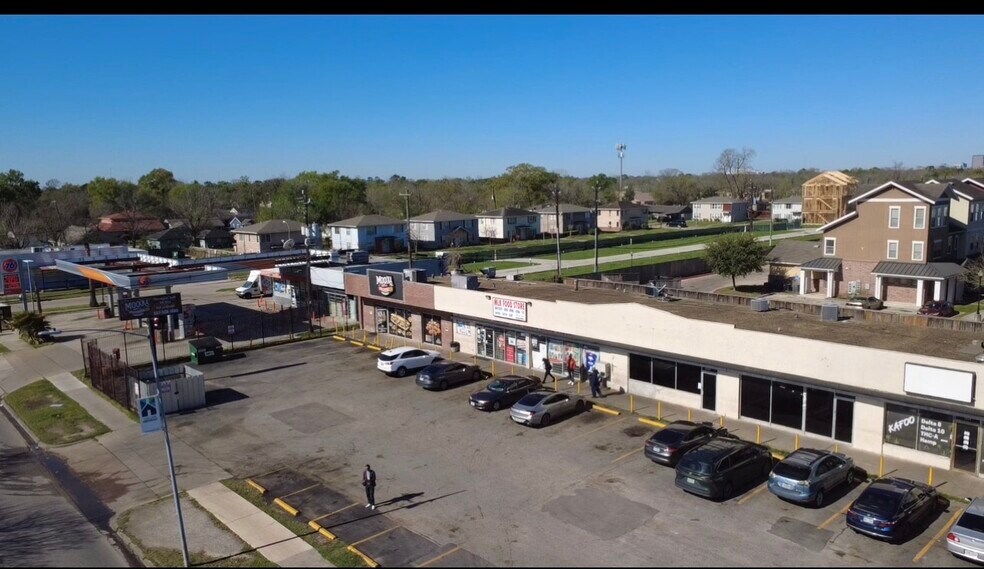 More Photos Of , Houston General Retail For Sale