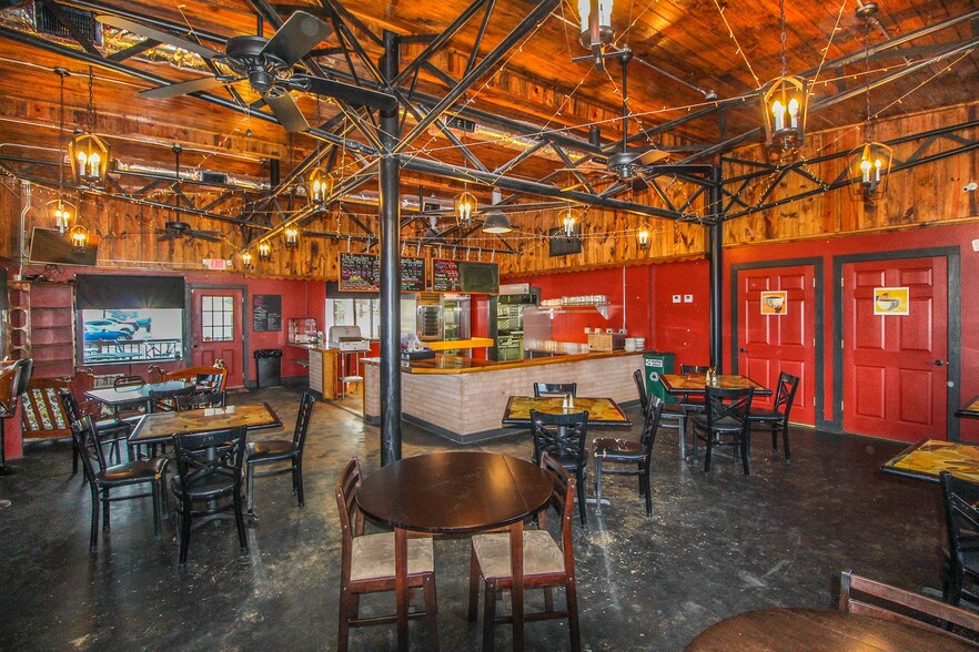 705 N Washington Ave, Livingston, TX 77351 Restaurant For Sale