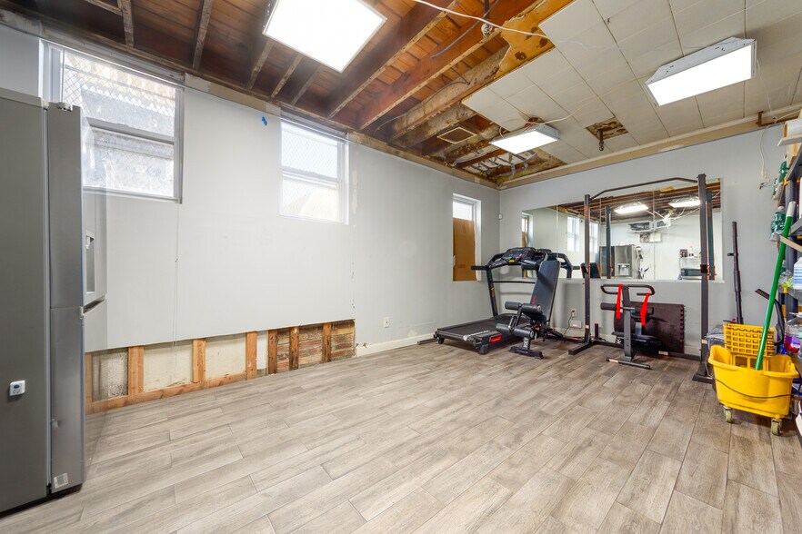 More Photos Of 130 Patterson St, Perth Amboy Light Distribution For Sale