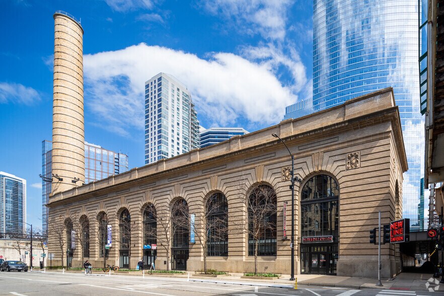 Primary Photo Of 211 N Clinton St, Chicago Loft Creative Space For Lease