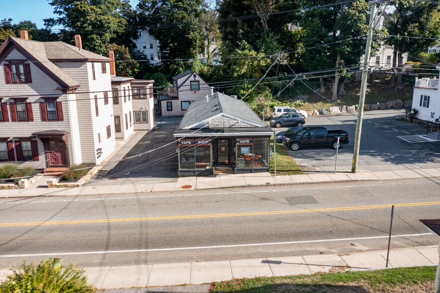 More Photos Of 24 Samoset St, Plymouth General Retail For Sale