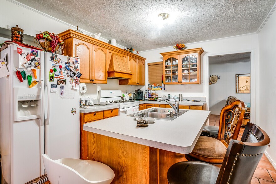 More Photos Of 14330 S Highway 281, Santo Trailer Camper Park For Sale