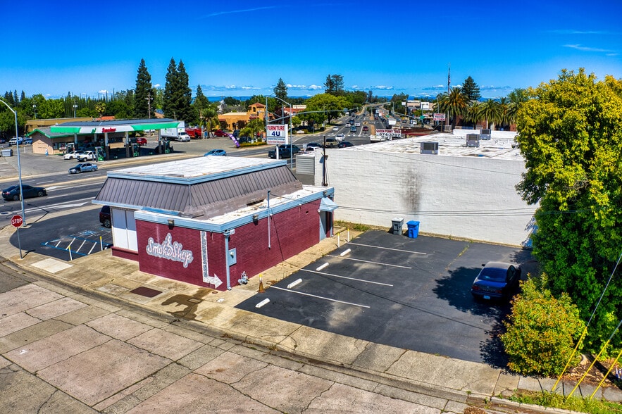 More Photos Of 520 Colusa Ave, Yuba City Freestanding For Sale