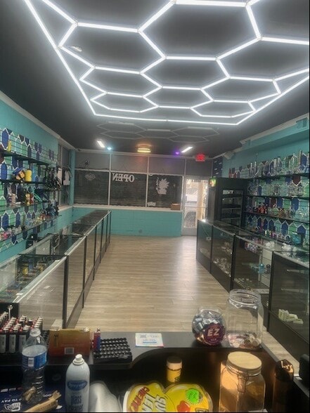 More Photos Of 2517-2519 Nolensville Pike, Nashville Storefront For Lease