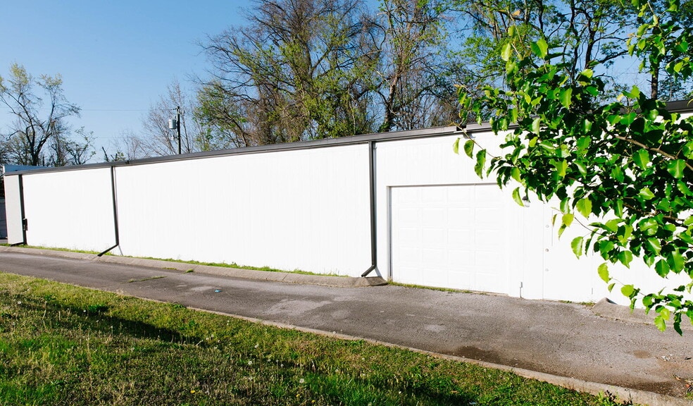 More Photos Of 2037 Fort Campbell Blvd, Clarksville Storefront Retail Office For Sale