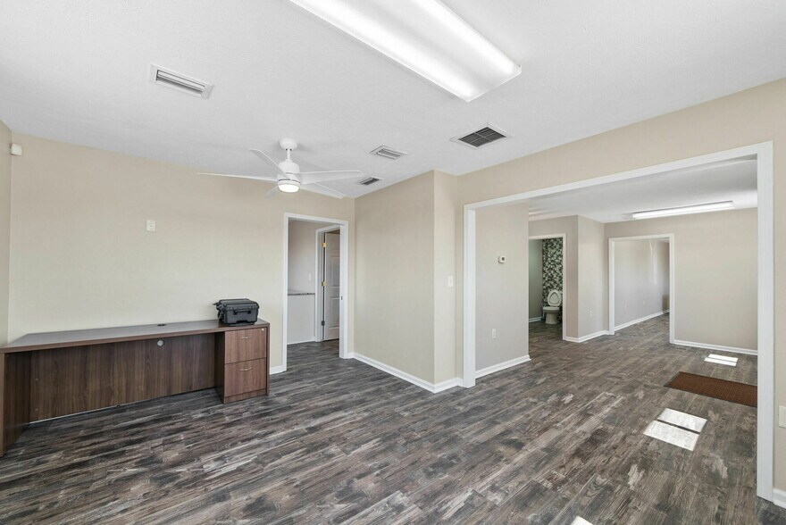 More Photos Of 1225 Transmitter Rd, Panama City Warehouse For Lease