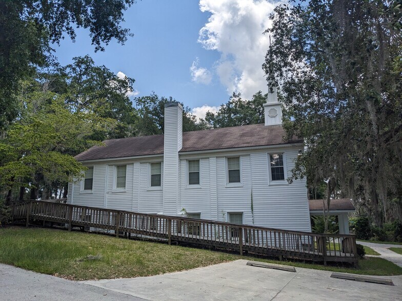 More Photos Of 5474 Worthington Triangle, Lake Park Religious Facility For Sale