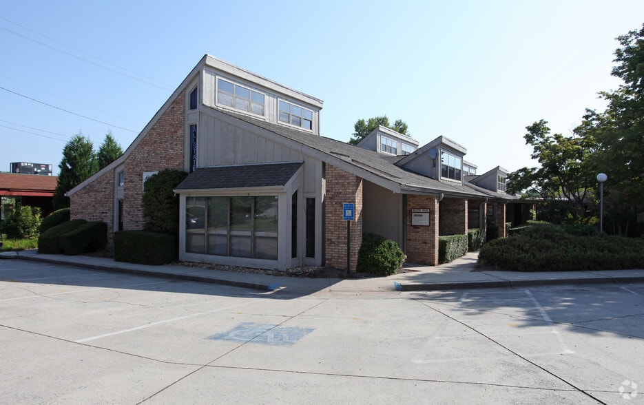 More Photos Of 3069 Amwiler Rd, Atlanta Medical For Lease