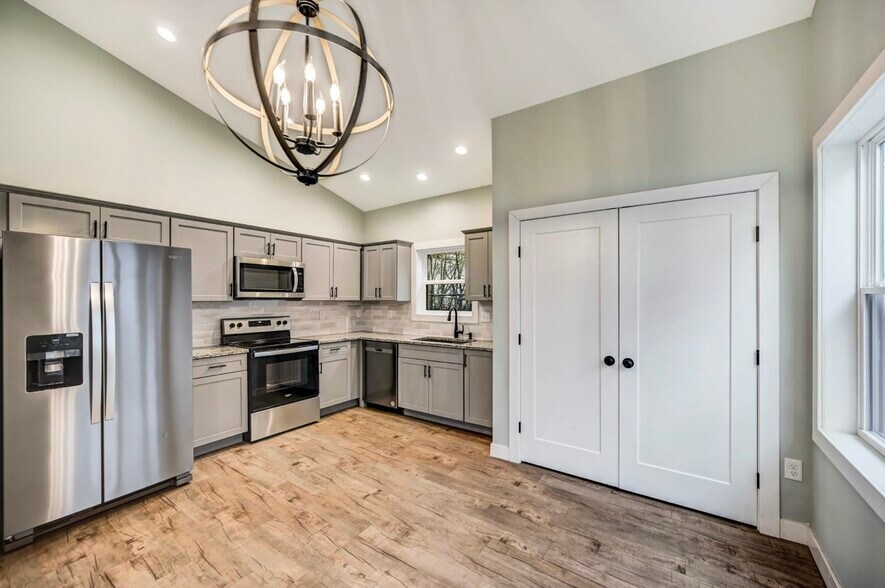 More Photos Of , Scranton Multifamily For Sale