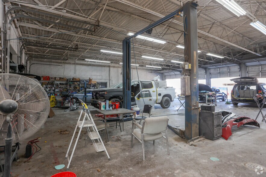 More Photos Of 12113 Garland Rd, Dallas Auto Repair For Sale
