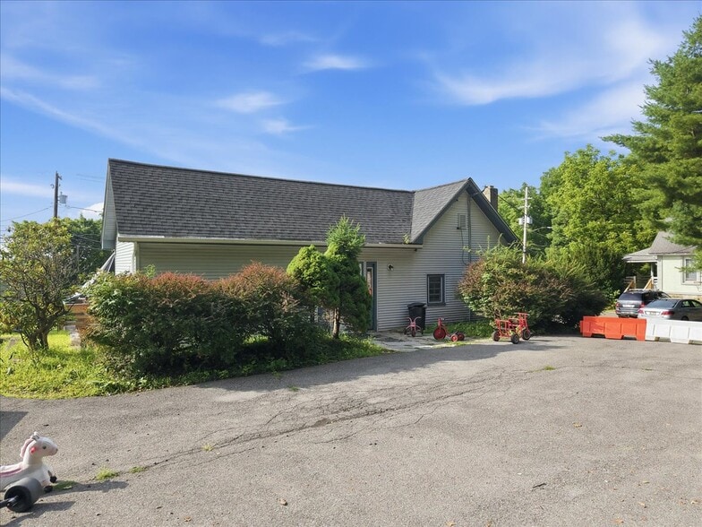 More Photos Of 1398 Pocono Blvd, Mount Pocono Office For Sale