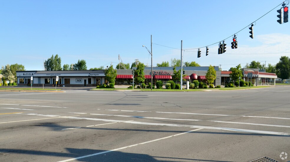 Primary Photo Of 3622-3636 Sheridan Dr, Amherst Unknown For Lease