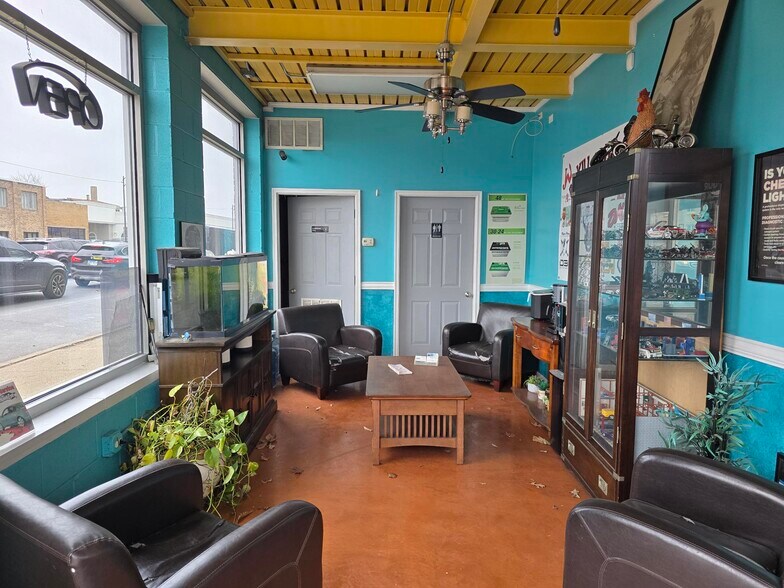 More Photos Of 3212 Harlem Ave, Riverside Auto Repair For Sale