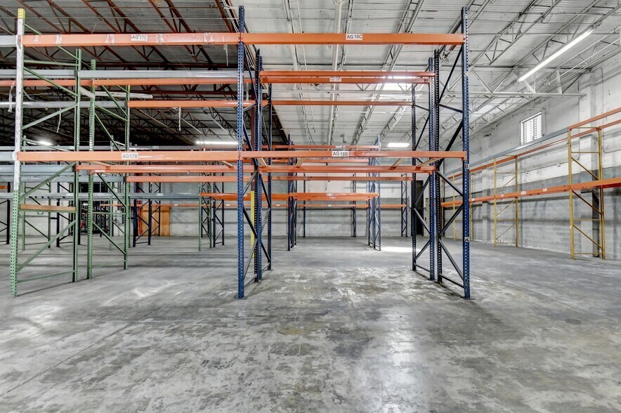 More Photos Of 6301 Best Friend Rd, Norcross Manufacturing For Lease