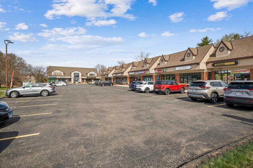 More Photos Of 17 Farmington Ave, Plainville General Retail For Sale