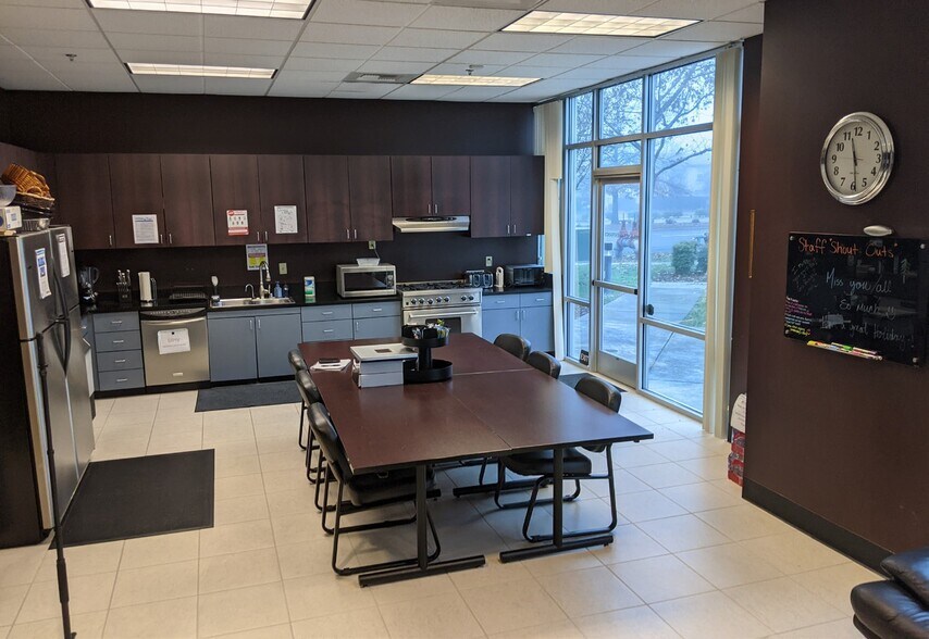 More Photos Of 4010 Truxel Rd, Sacramento Medical For Lease