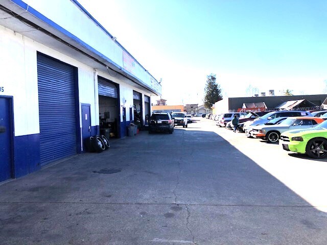 More Photos Of 897 W A St, Bay Area Auto Repair For Sale