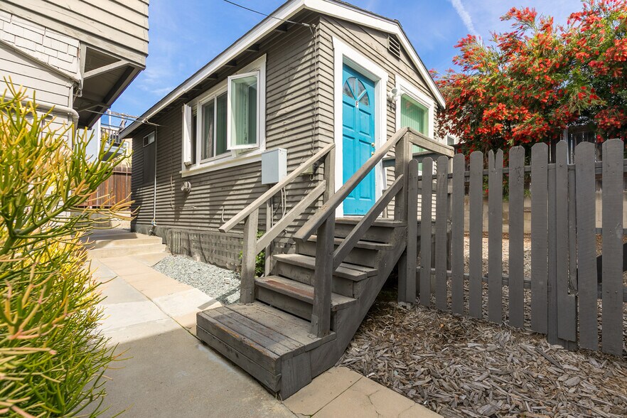 More Photos Of 2141 Front St, San Diego Apartments For Sale