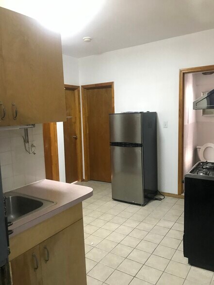 More Photos Of 67 Eldridge St, New York Apartments For Sale