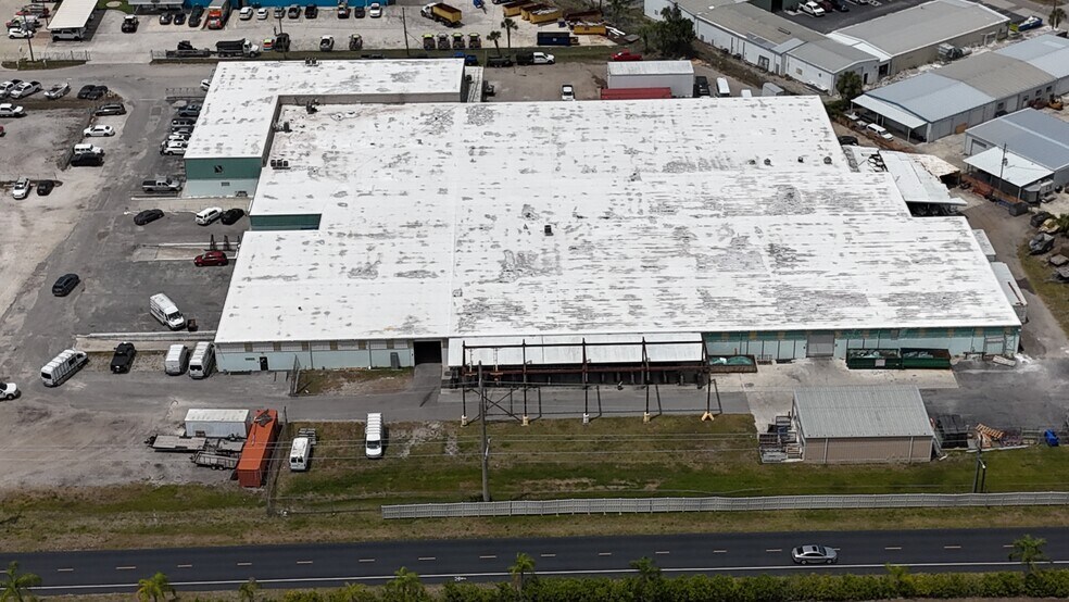 More Photos Of 1200 Ogden Rd, Venice Warehouse For Lease