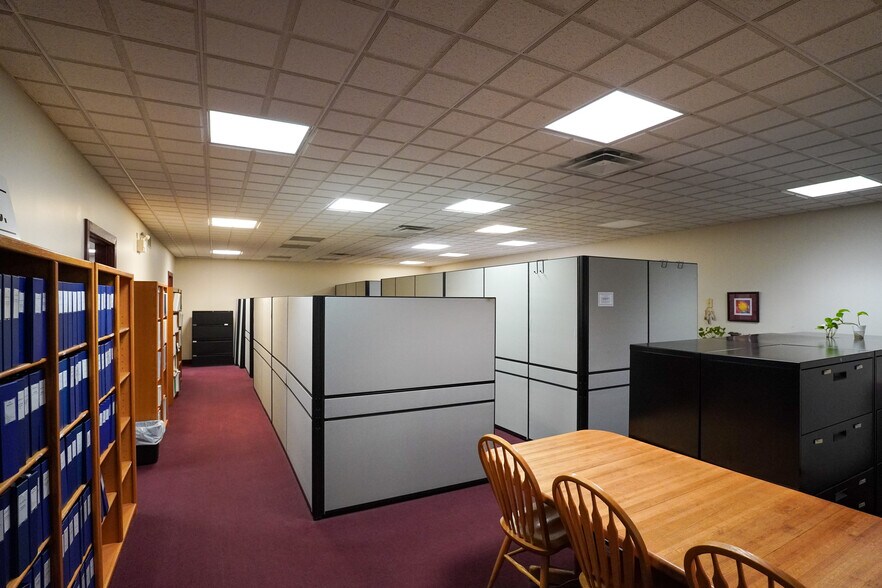 More Photos Of 10385 Spartan Dr, Evendale Light Manufacturing For Lease