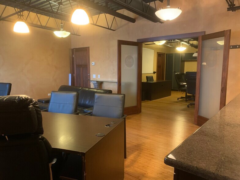 More Photos Of 15426 70th Ct, Orland Park Light Distribution For Sale