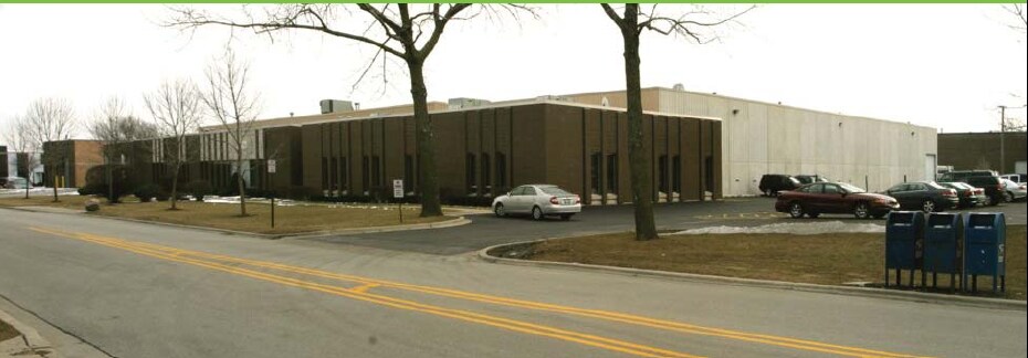 More Photos Of 301 Holbrook Dr, Wheeling Warehouse For Lease