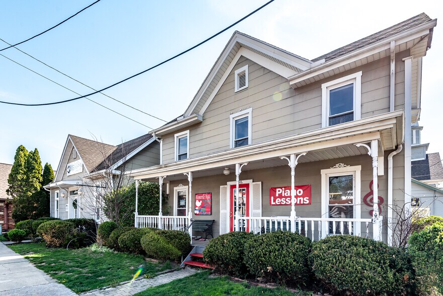 More Photos Of 198 S Main St, Waynesville Storefront For Sale