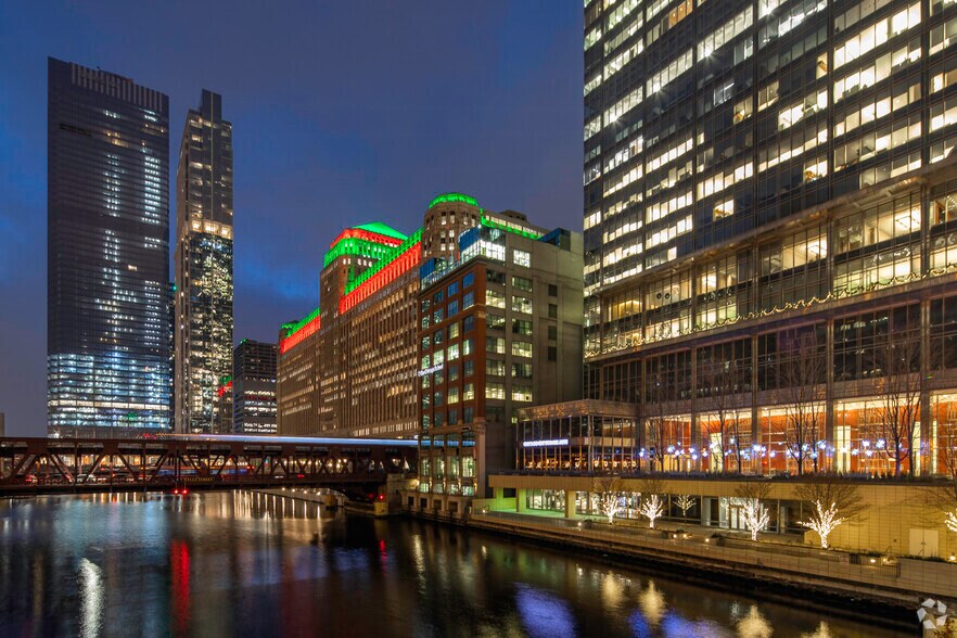 More Photos Of 325 N Wells St, Chicago Office For Lease