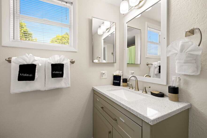 More Photos Of 2526 W Union St, Tampa Multifamily For Sale