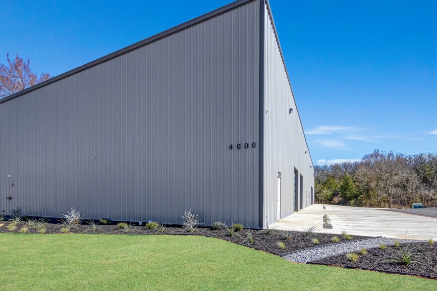 Primary Photo Of 4000 Texoma Pkwy, Denison Light Distribution For Sale
