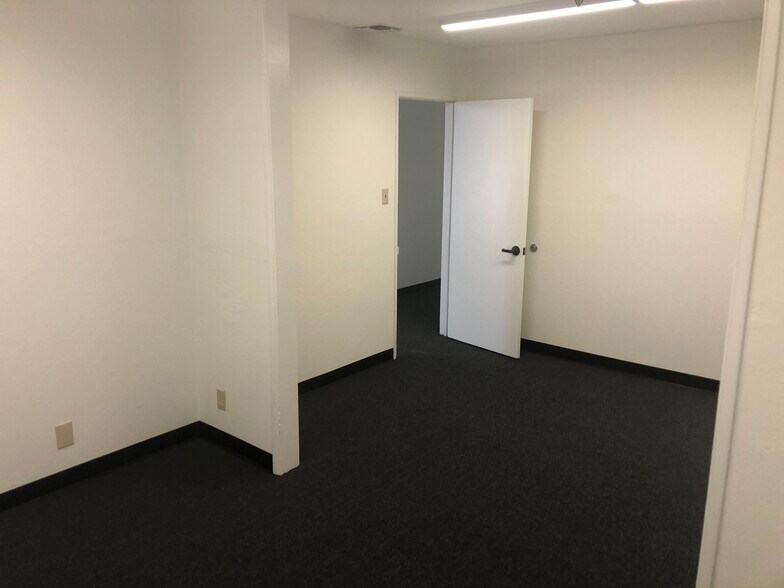 More Photos Of 9854 Baldwin Pl, El Monte Manufacturing For Lease