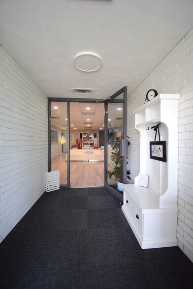 More Photos Of 1708 Jefferson Ave, Mount Vernon Office For Sale