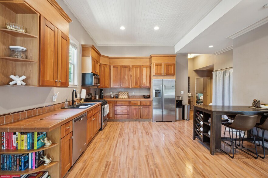 More Photos Of 4473 Railroad Ave, Pleasanton Storefront Retail Residential For Sale